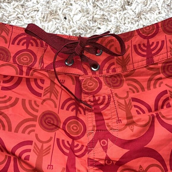 Patagonia Woman Board Shorts Hiking Geometric Print Burnt Orange Sz 6 - Picture 3 of 13
